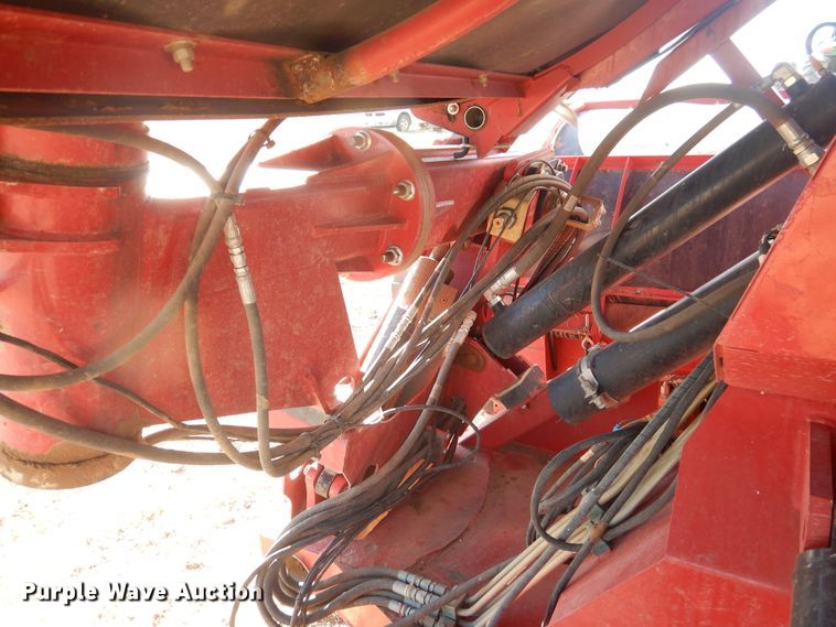 image for item DJ4804 2017 H&S TF6135 hay merger