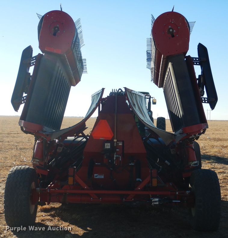 image for item DJ4805 2018 H&S TF6135 hay merger