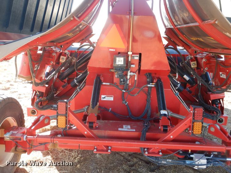 image for item DJ4805 2018 H&S TF6135 hay merger