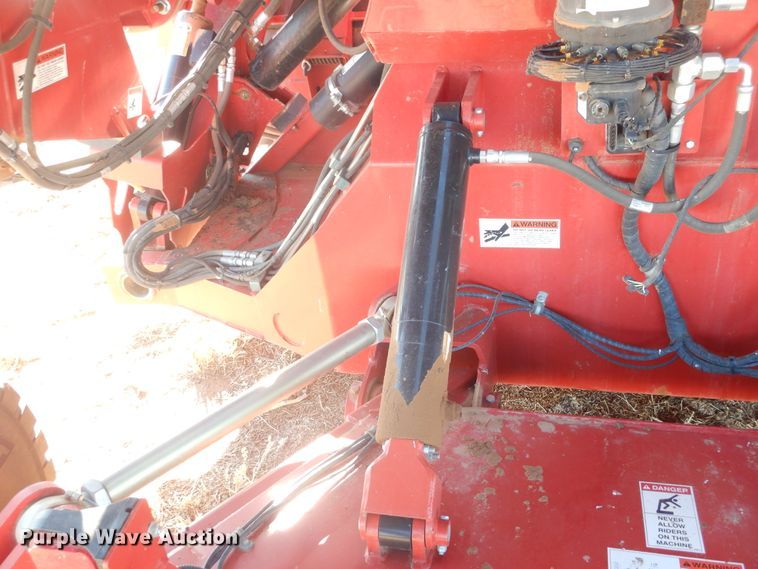 image for item DJ4805 2018 H&S TF6135 hay merger