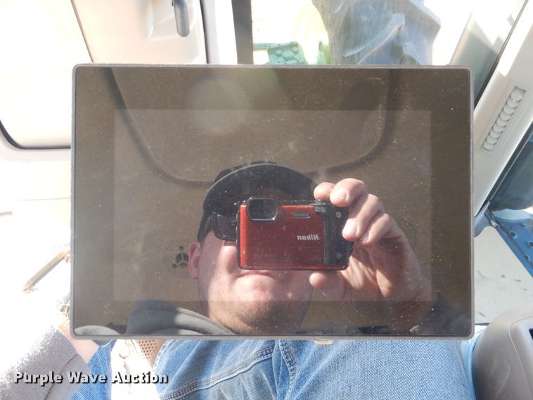 image for item DJ4805 2018 H&S TF6135 hay merger