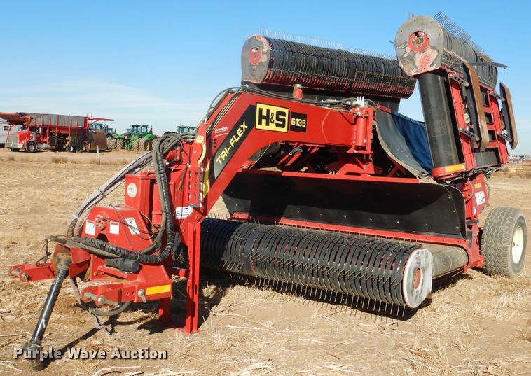 image for item DJ4806 2018 H&S TFM6135 hay merger