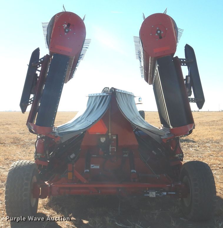 image for item DJ4806 2018 H&S TFM6135 hay merger