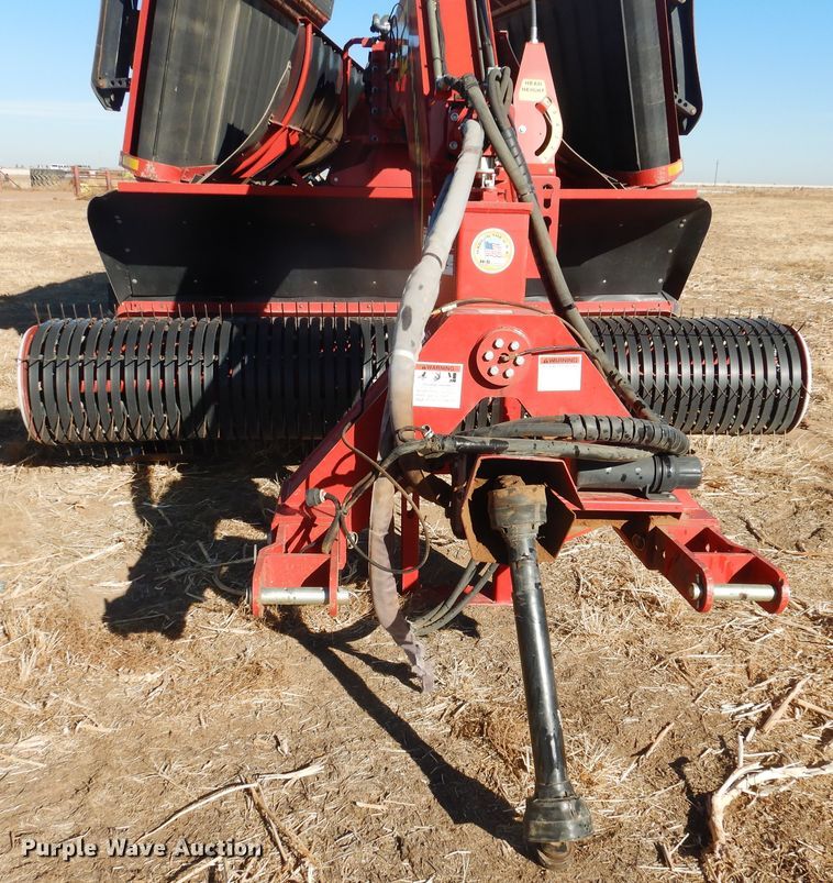 image for item DJ4806 2018 H&S TFM6135 hay merger