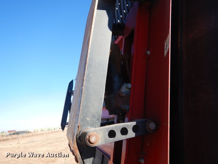 image for item DJ4806 2018 H&S TFM6135 hay merger