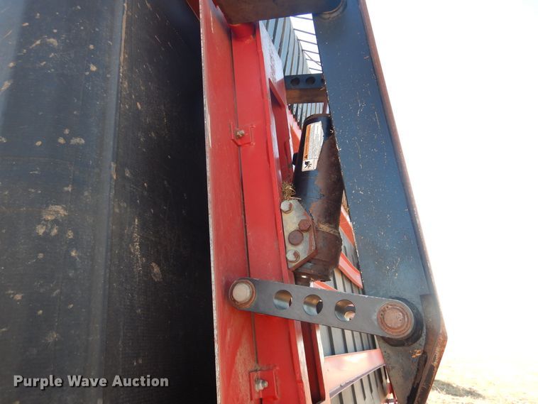 image for item DJ4806 2018 H&S TFM6135 hay merger