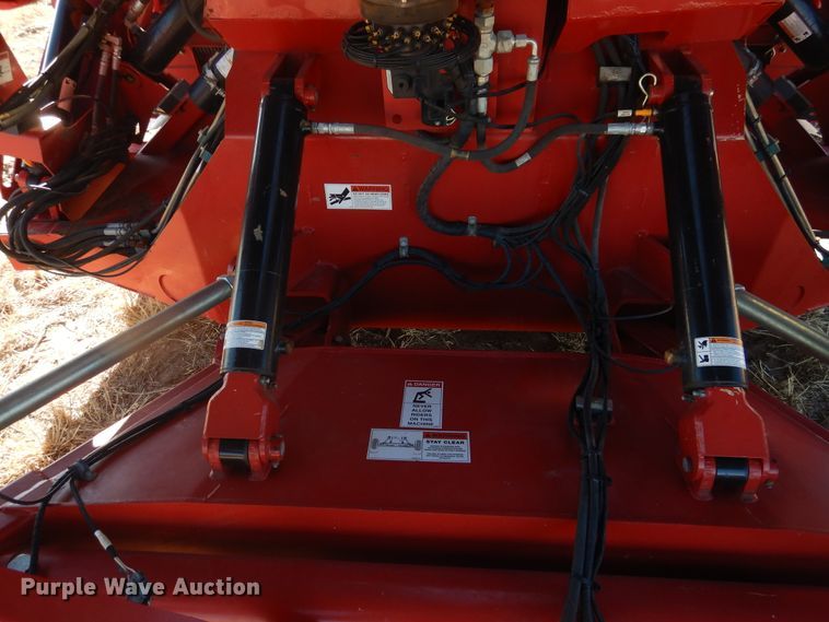 image for item DJ4806 2018 H&S TFM6135 hay merger