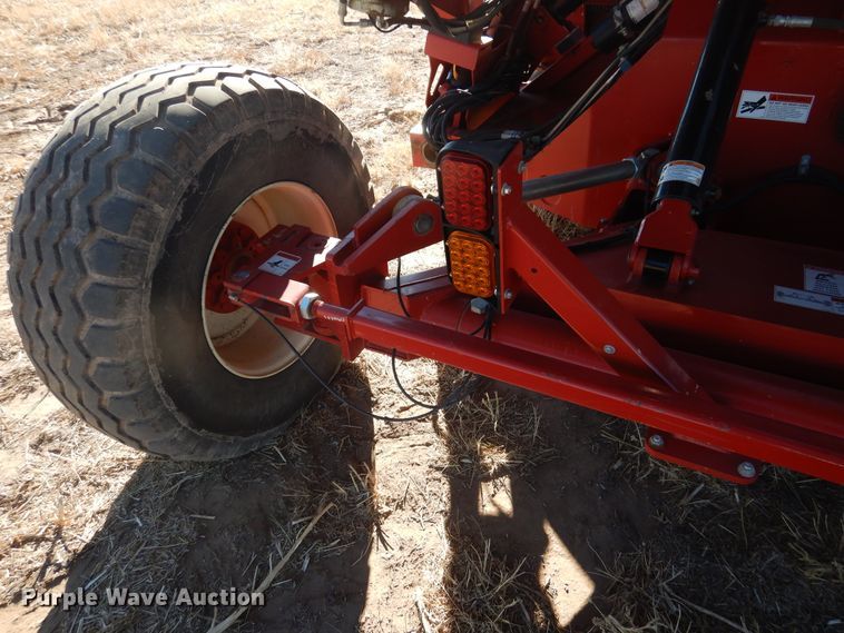 image for item DJ4806 2018 H&S TFM6135 hay merger