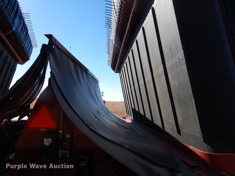 image for item DJ4806 2018 H&S TFM6135 hay merger