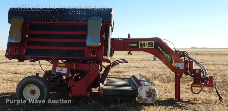 image for item DJ4807 2018 H&S TF6135 hay merger