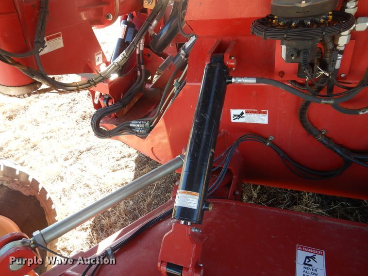 image for item DJ4807 2018 H&S TF6135 hay merger