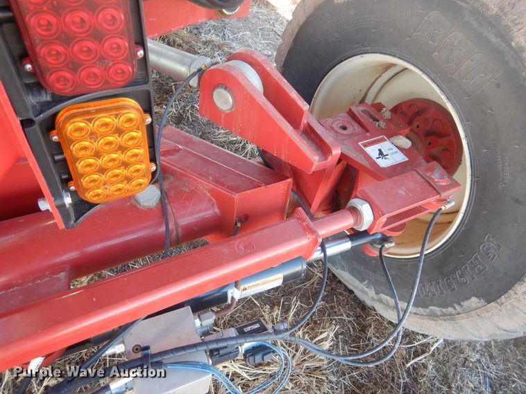 image for item DJ4807 2018 H&S TF6135 hay merger