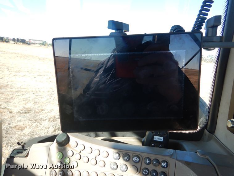 image for item DJ4807 2018 H&S TF6135 hay merger