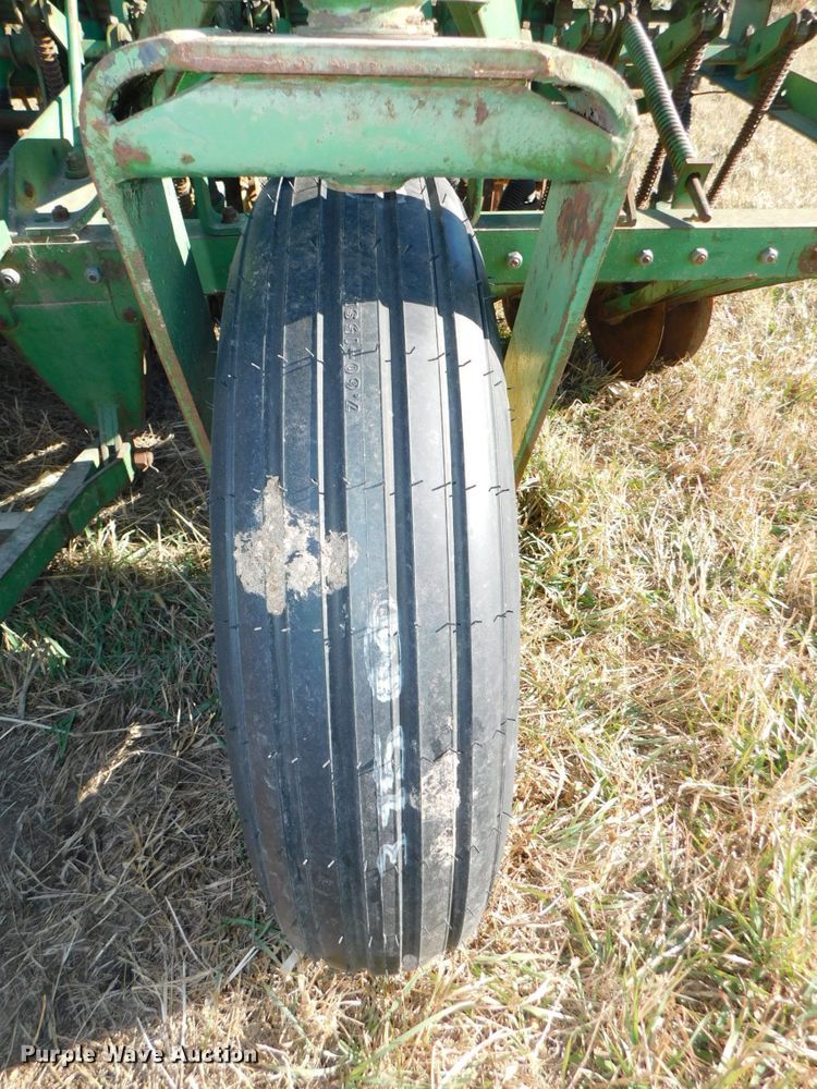 image for item DJ5860 John Deere LLA  grain drill