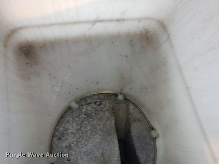 image for item DJ6057 White 5100  planter