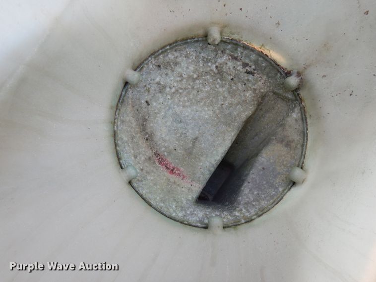 image for item DJ6057 White 5100  planter