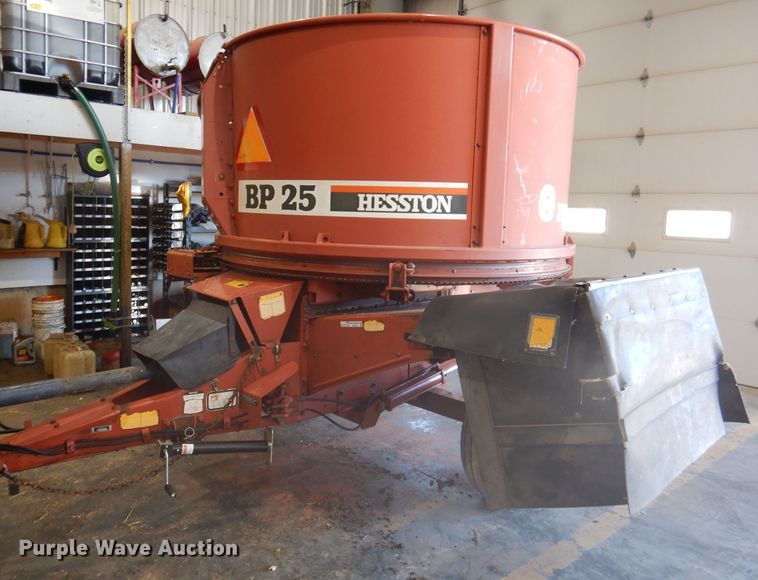 image for item DY9607 Hesston BP25 bale processor