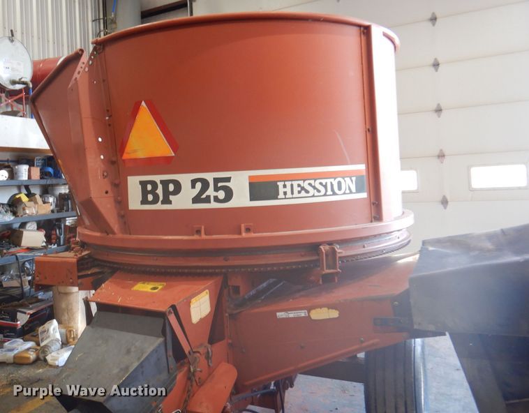 image for item DY9607 Hesston BP25 bale processor