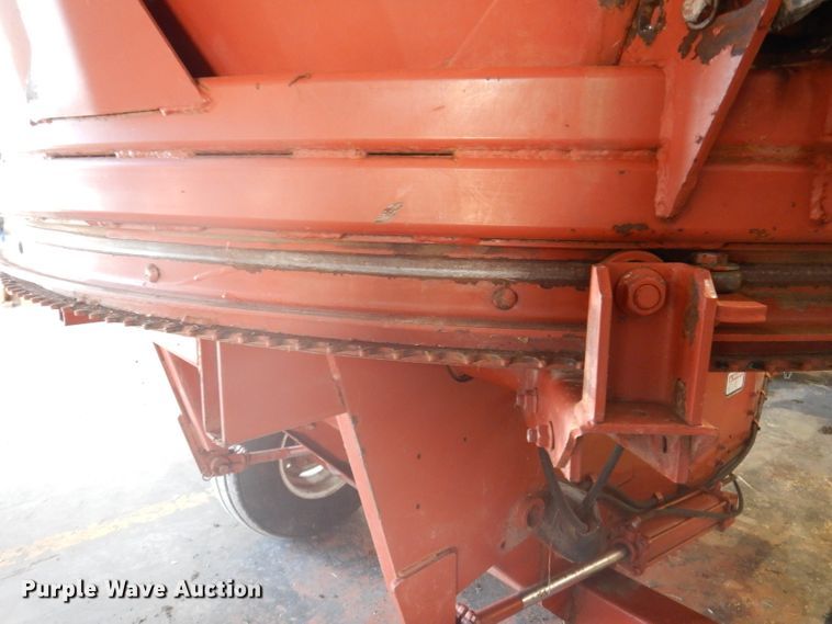 image for item DY9607 Hesston BP25 bale processor