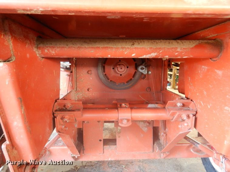 image for item DY9607 Hesston BP25 bale processor