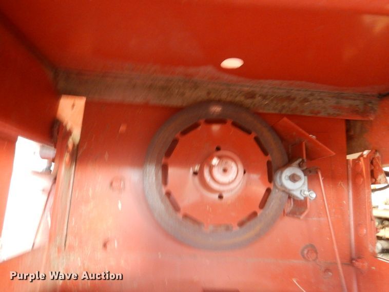 image for item DY9607 Hesston BP25 bale processor