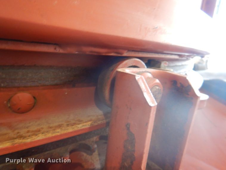 image for item DY9607 Hesston BP25 bale processor