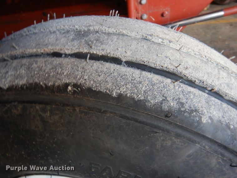 image for item DY9607 Hesston BP25 bale processor