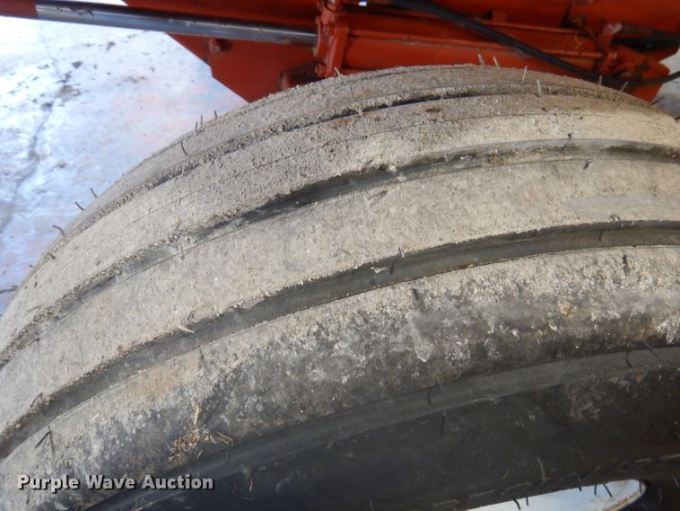 image for item DY9607 Hesston BP25 bale processor