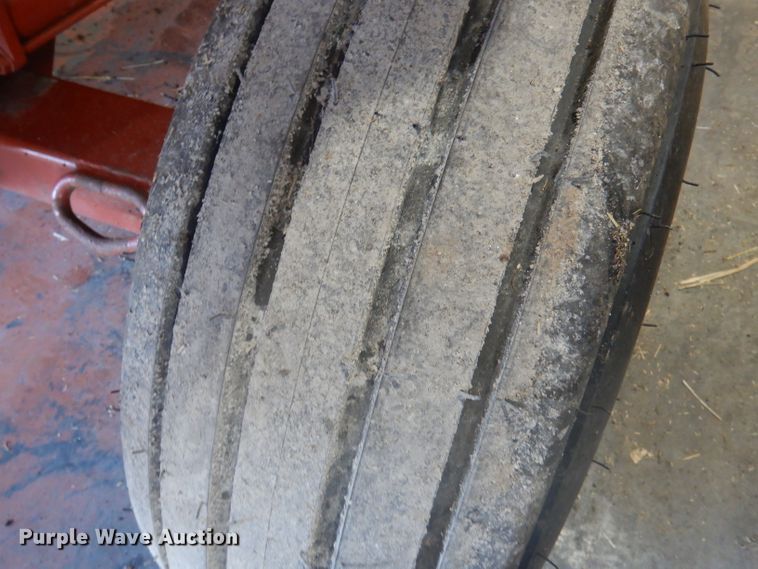 image for item DY9607 Hesston BP25 bale processor