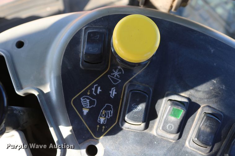 image for item EO9855 2005 Case IH WDX1902  windrower