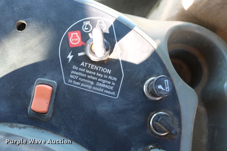 image for item EO9855 2005 Case IH WDX1902  windrower