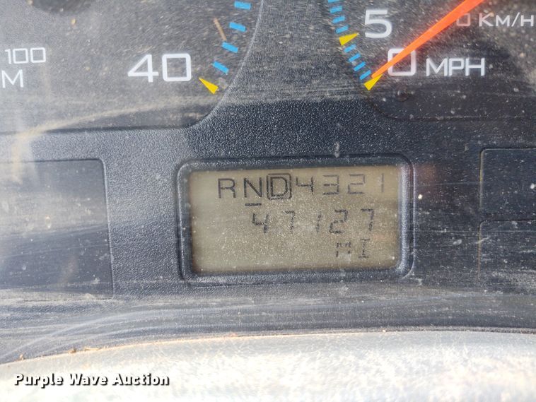 image for item EQ9442 2006 International 7400  feed mixer truck