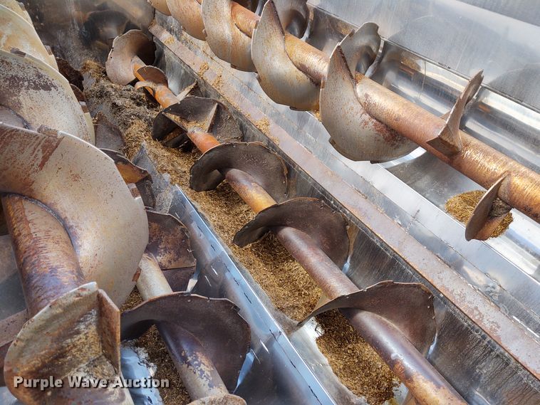 image for item EQ9442 2006 International 7400  feed mixer truck