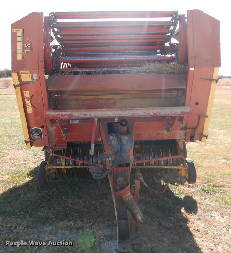 image for item EY9102 1990 New Holland 855  round baler