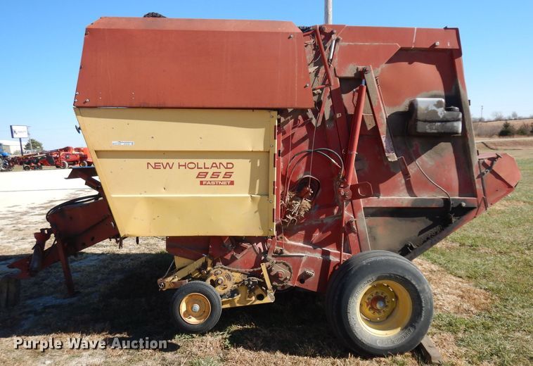 image for item EY9102 1990 New Holland 855  round baler
