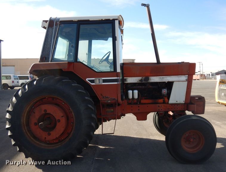 image for item EY9128 1976 International 1086  tractor