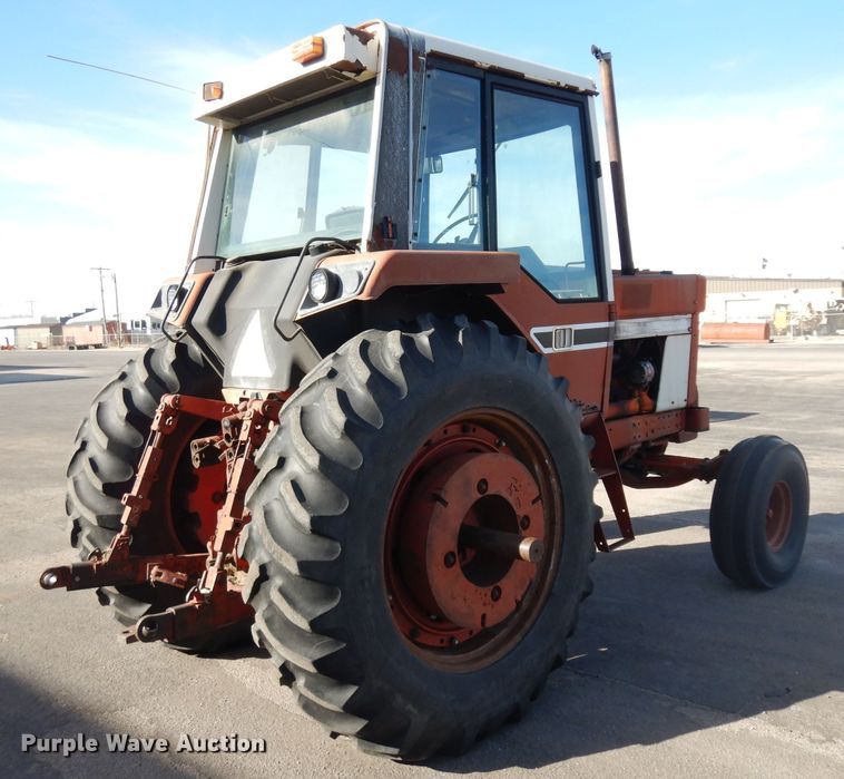 image for item EY9128 1976 International 1086  tractor