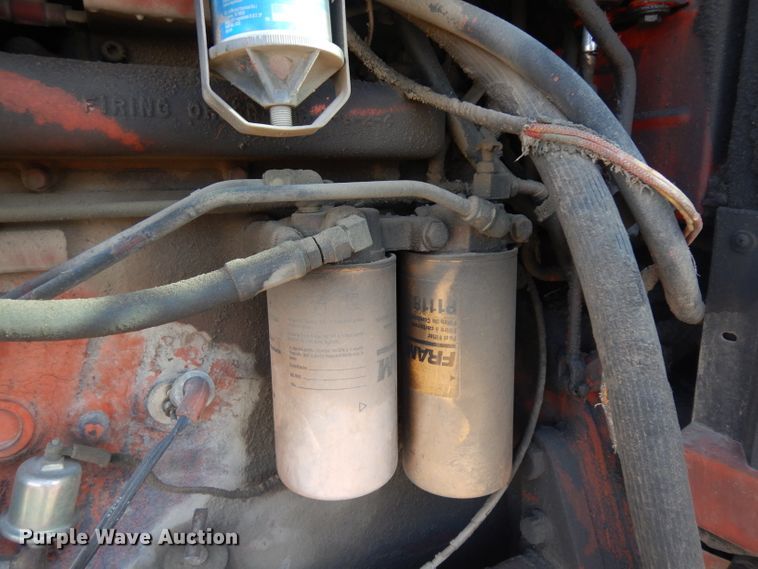 image for item EY9128 1976 International 1086  tractor