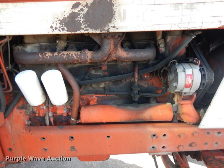 image for item EY9128 1976 International 1086  tractor