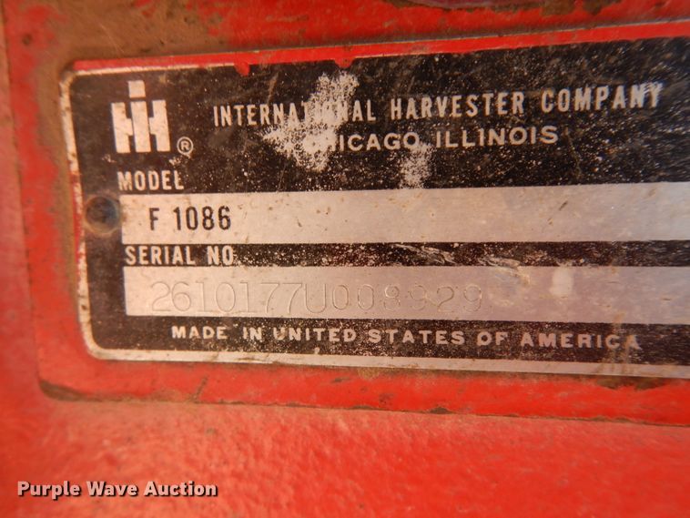 image for item EY9128 1976 International 1086  tractor