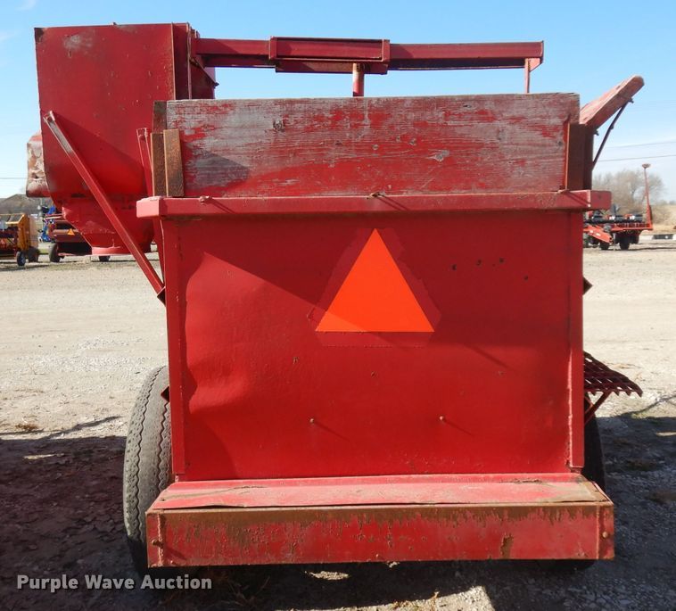 image for item EY9144 Kelly-Ryan 4X10 feed wagon