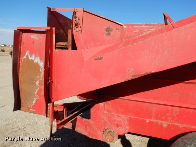 image for item EY9144 Kelly-Ryan 4X10 feed wagon