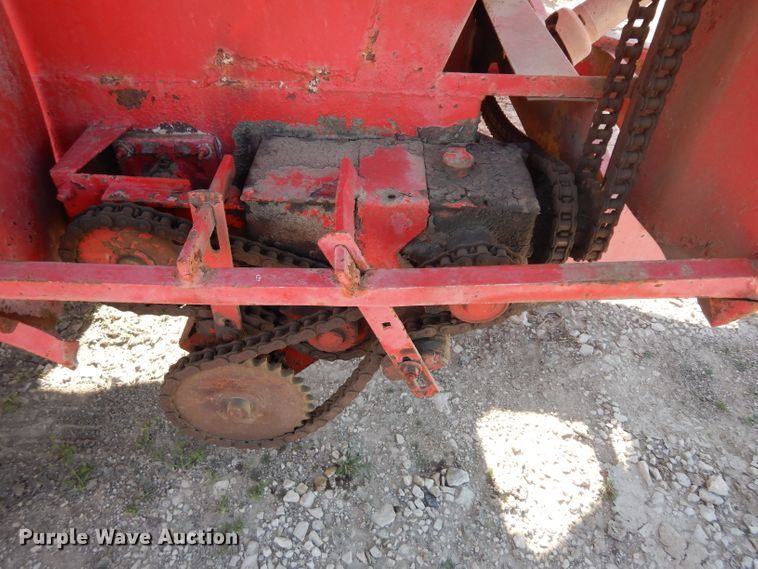 image for item EY9144 Kelly-Ryan 4X10 feed wagon