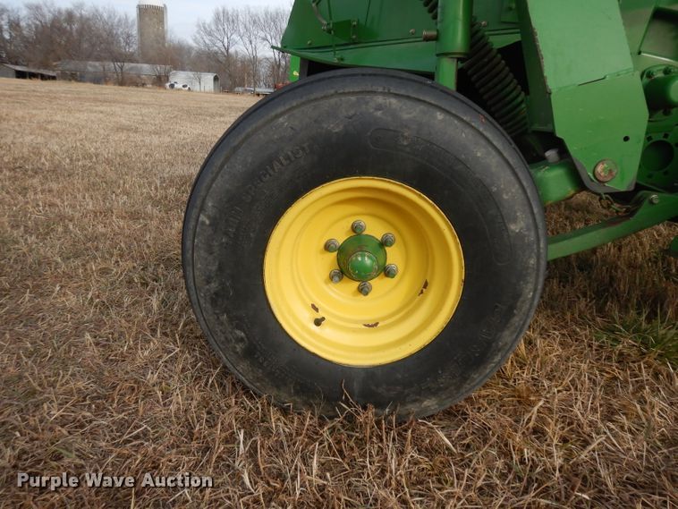image for item EY9152 2005 John Deere 946  windrower
