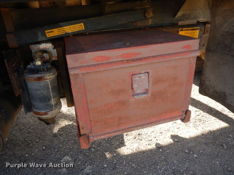 image for item EY9187 1980 International F2275  grain truck