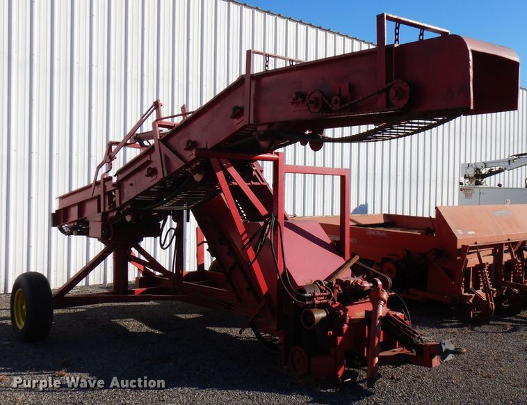 image for item FW9981 Bermuda sprig harvester