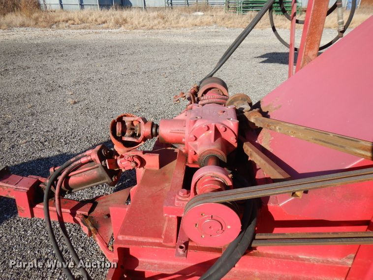 image for item FW9981 Bermuda sprig harvester