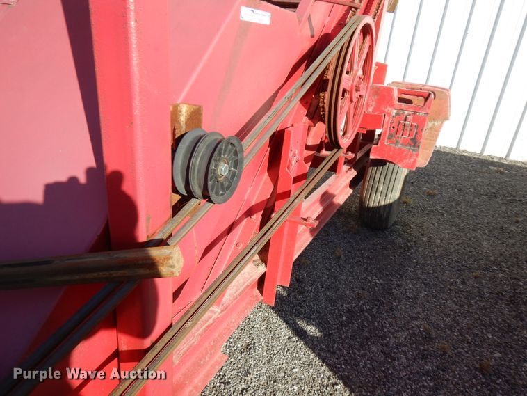 image for item FW9981 Bermuda sprig harvester