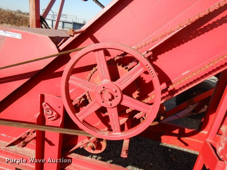 image for item FW9981 Bermuda sprig harvester