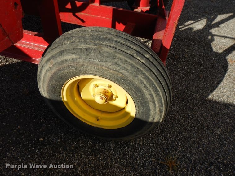 image for item FW9981 Bermuda sprig harvester